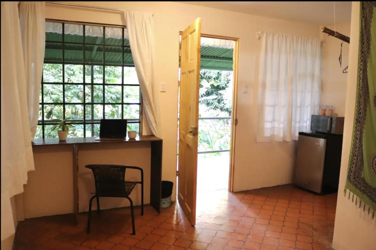 Bed and Breakfast Casa Geraldo à Manuel Antonio Extérieur photo