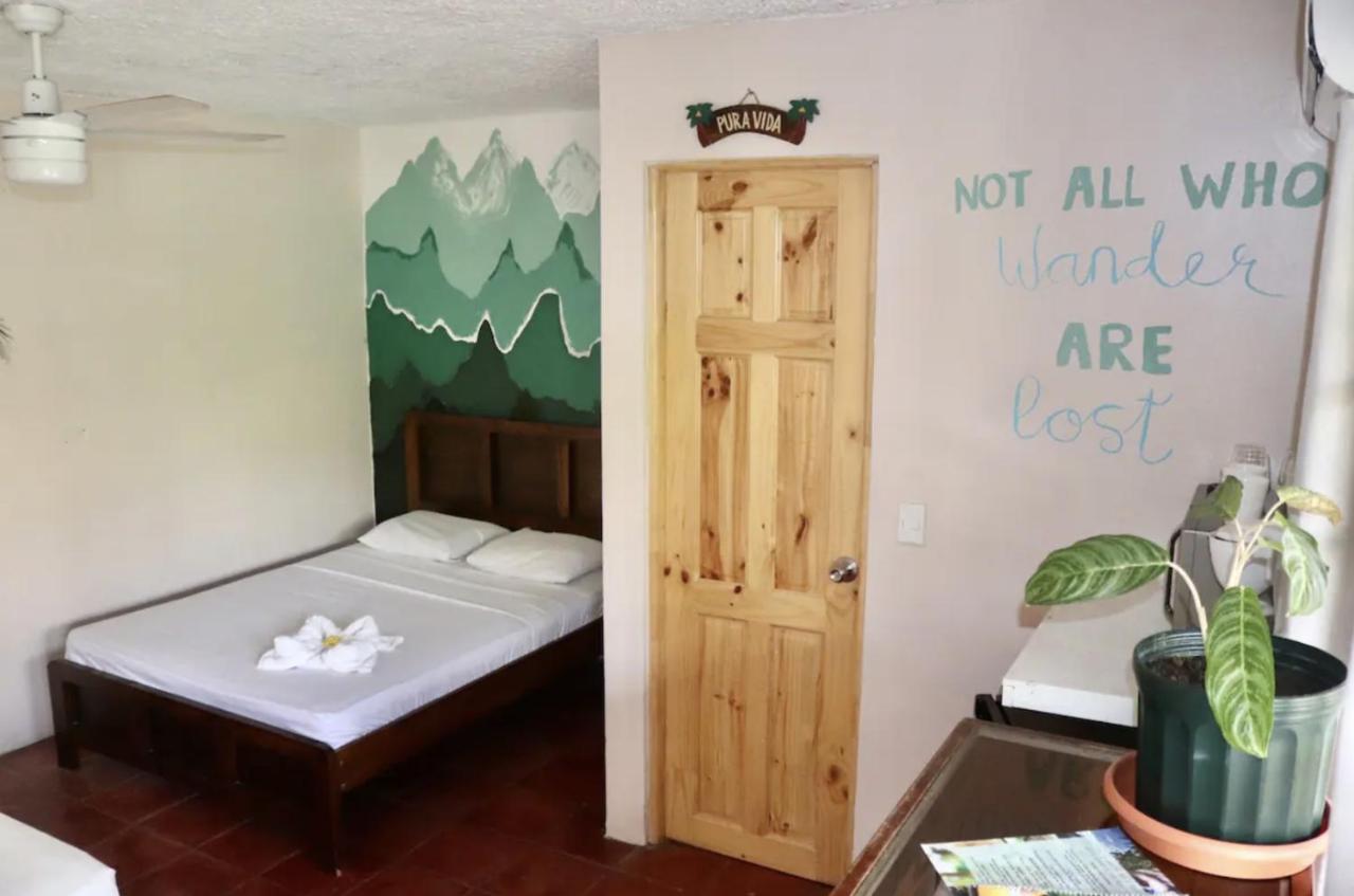 Bed and Breakfast Casa Geraldo à Manuel Antonio Extérieur photo